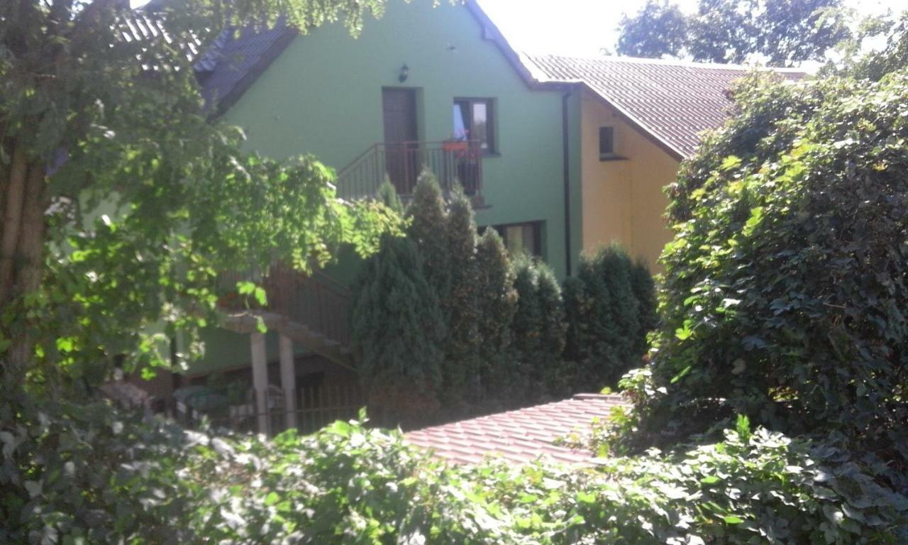 Appartement Cztery Pory Roku à Uniejów Extérieur photo